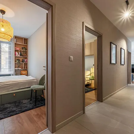 아파트 3 Bedroom W Garage And Balcony 부다페스트