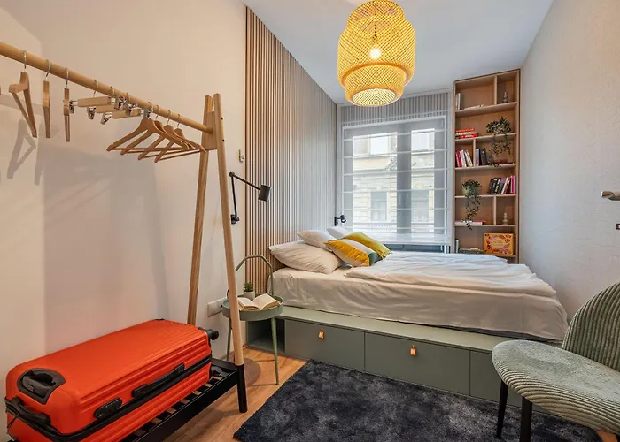 3 Bedroom W Garage&balcony Appartamento