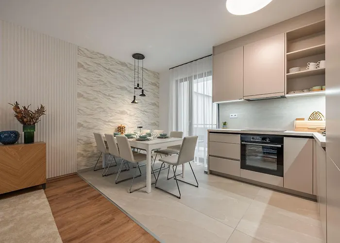 Appartamento 3 Bedroom W Garage&balcony *
