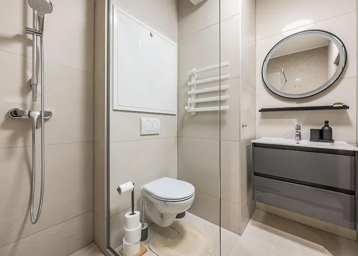 3 Bedroom W Garage&balcony *