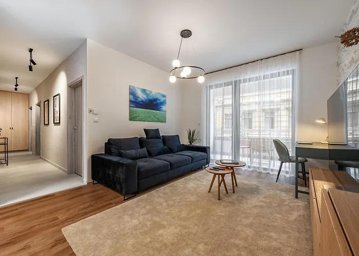 3 Bedroom W Garage&balcony Appartamento