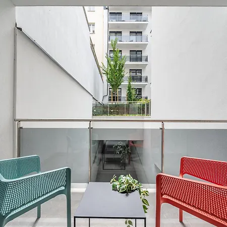 3 Bedroom W Garage And Balcony Daire Budapeşte