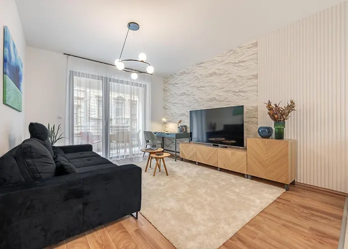 Apartmán 3 Bedroom W Garage And Balcony Budapešť